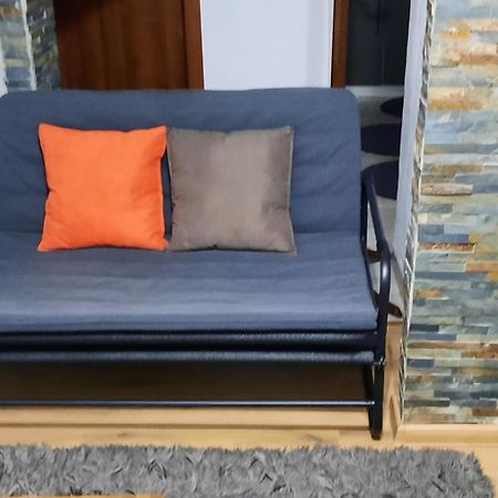New And Comfortable Two Bedroom House Garana Buitenkant foto