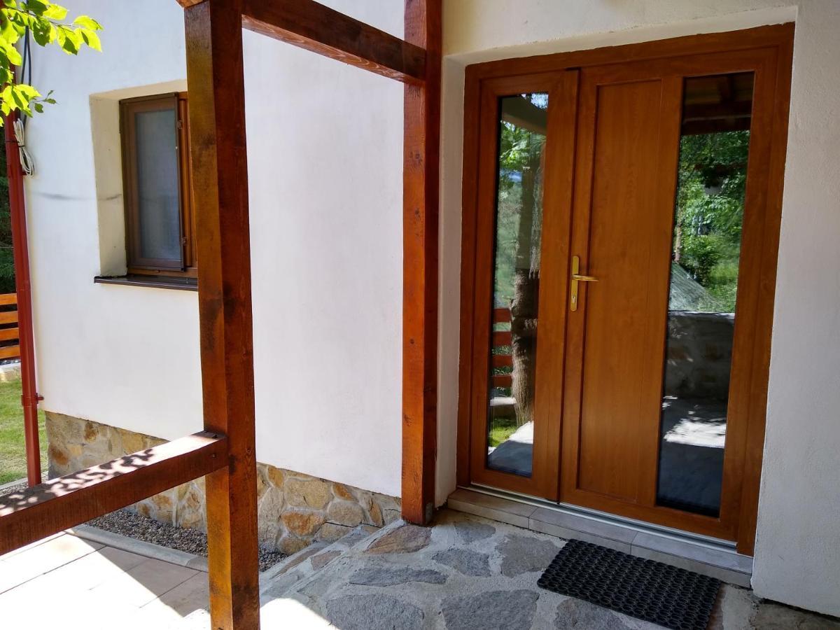 New And Comfortable Two Bedroom House Garana Buitenkant foto