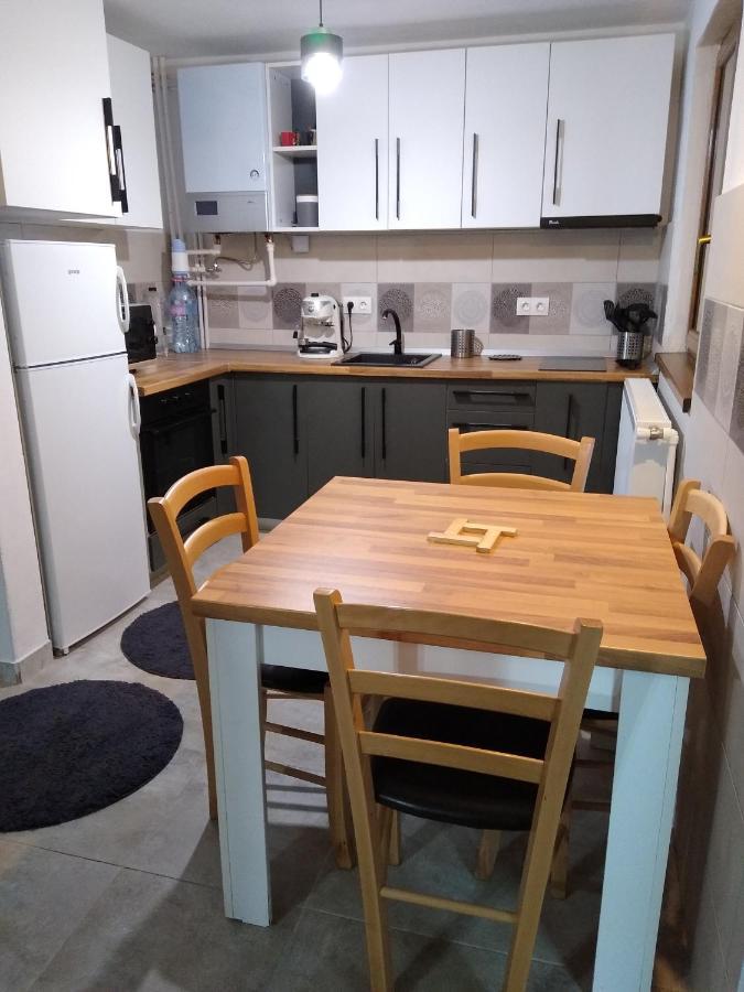 New And Comfortable Two Bedroom House Garana Buitenkant foto