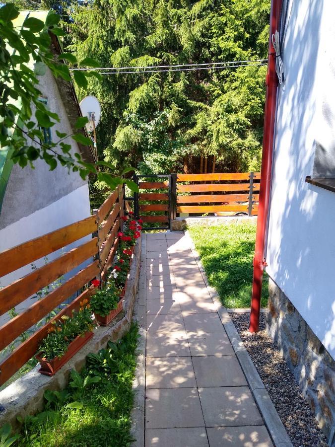 New And Comfortable Two Bedroom House Garana Buitenkant foto